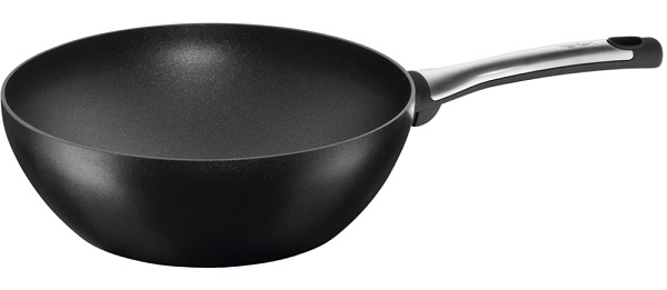 vase compatibile cu plita cu inducție. tigaie wok compatibilă cu plita cu inducție