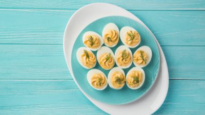 Ouă umplute cu pate de porc