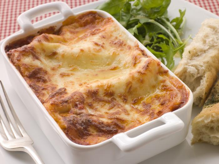Lasagna Cu Sos De Rosii Retete Culinare Romanesti Si Din