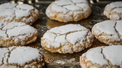 Amaretti – biscuiți italienești din migdale (fără gluten)